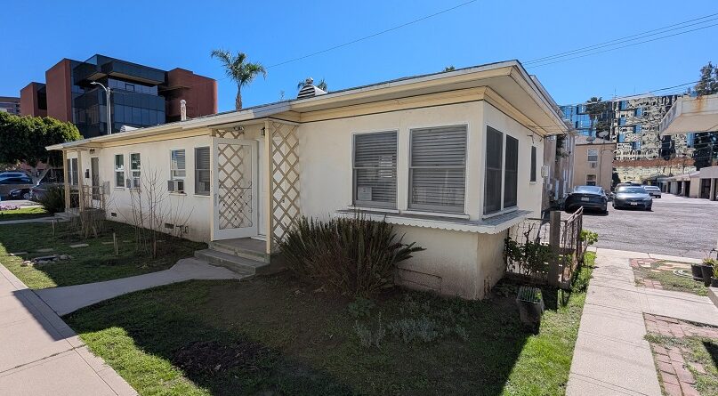 ✨ Burbank Living in the Heart of Toluca Lake – 1BR For Rent ✨