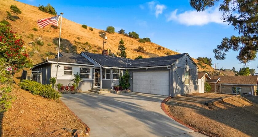 Entertainer’s Delight in the Sun Valley Hills